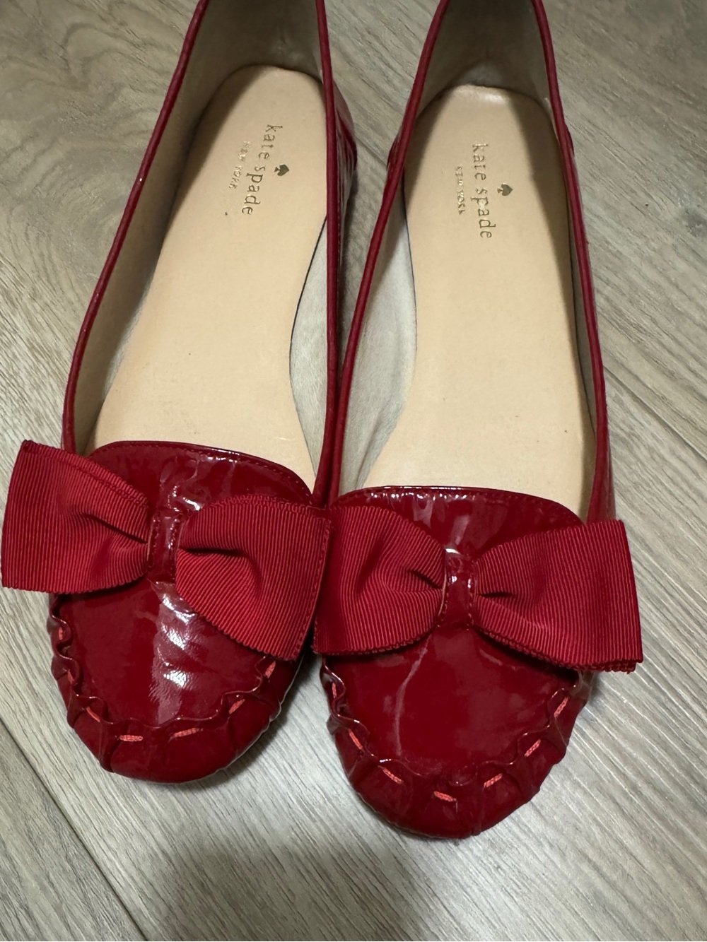Kate Spade Red Patent Leather Women's Ballet Flats with Bow Sz. 10M - Picture 2 of 9